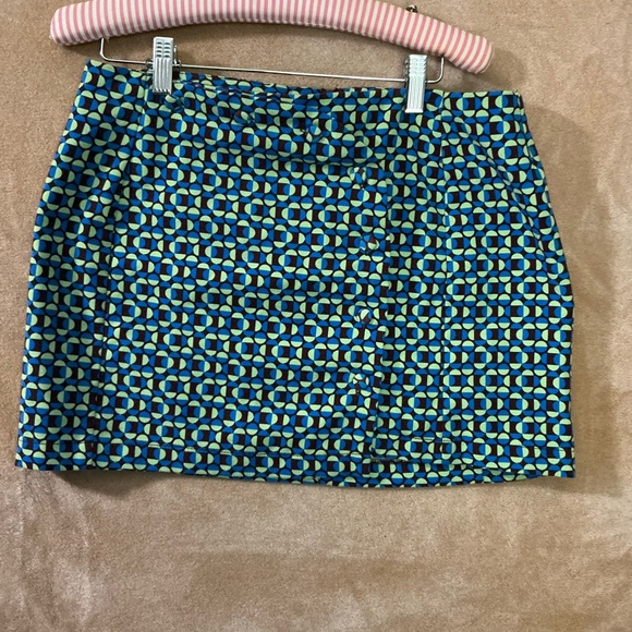 Geometric Patterned Blue and Yellow Skirt with button front - Picture 2 of 9